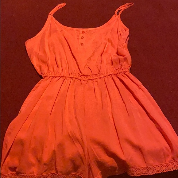 Romper - Picture 1 of 4